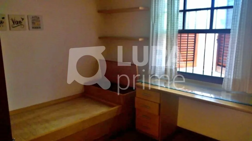 Casa, 4 quartos, 270 m² - Foto 8