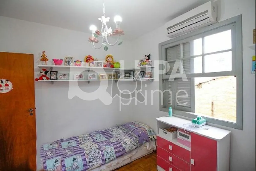 Casa, 3 quartos, 273 m² - Foto 1