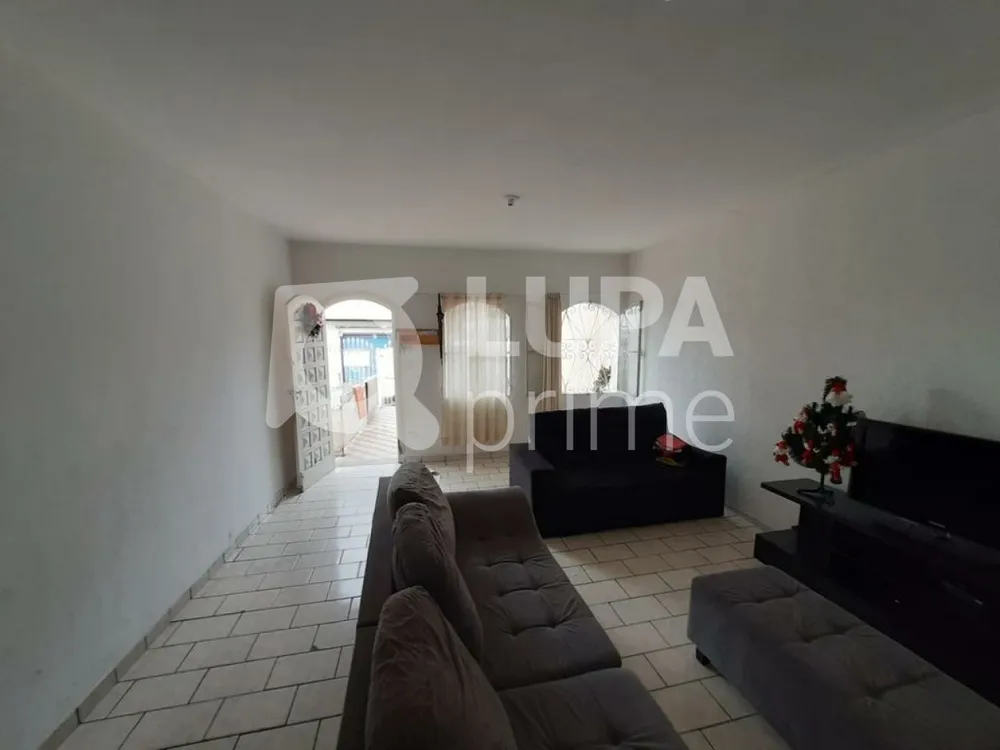 Casa, 3 quartos, 262 m² - Foto 1