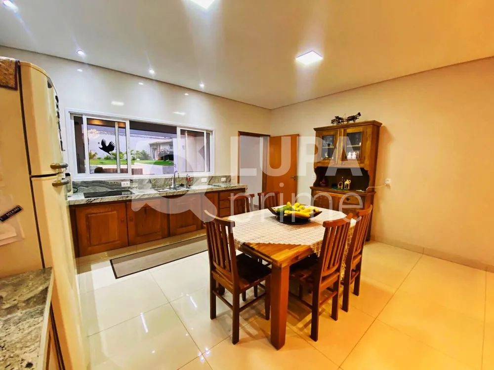 Casa, 3 quartos, 200 m² - Foto 8