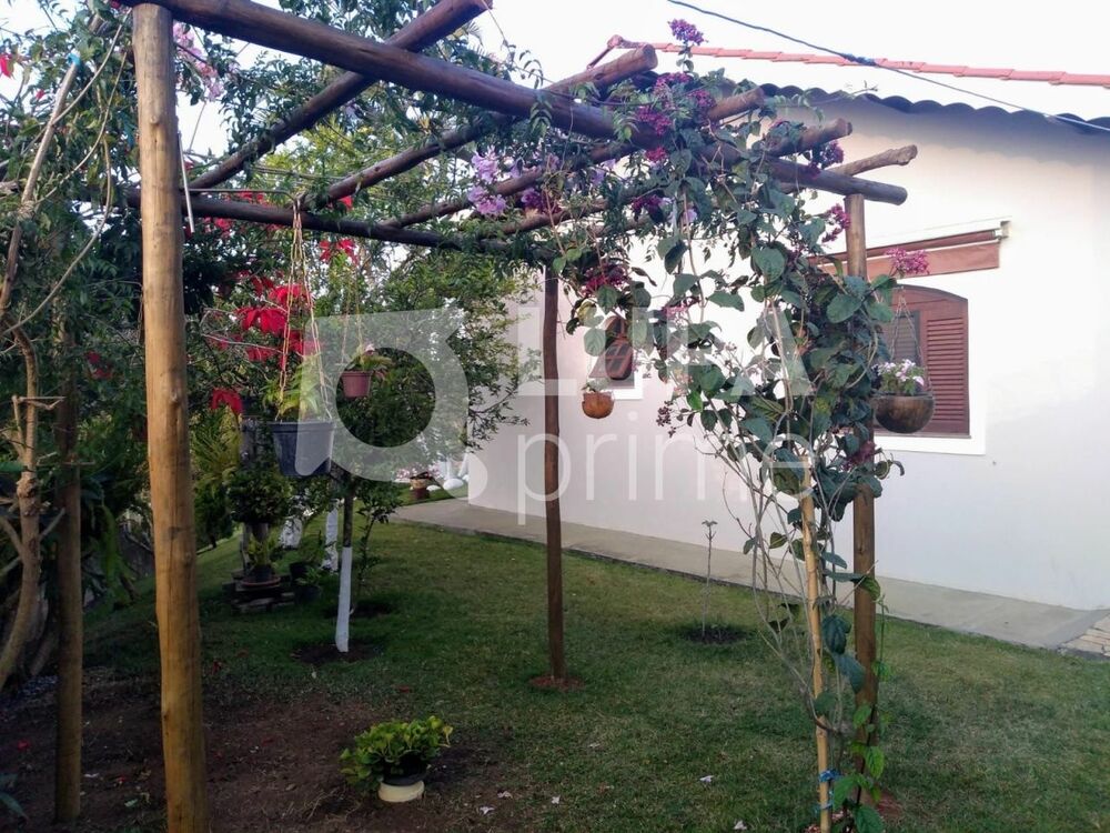 Chácara, 6 quartos, 1390 m² - Foto 1