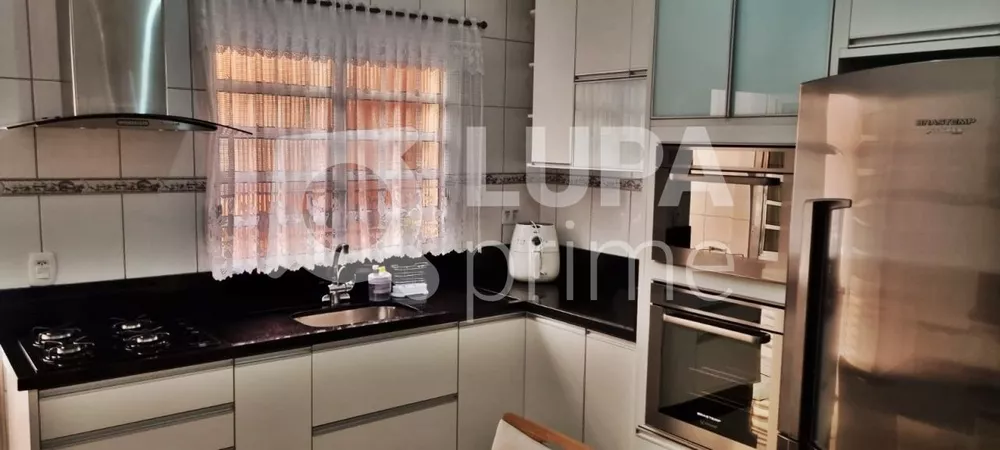 Casa à venda com 2 quartos, 91m² - Foto 13