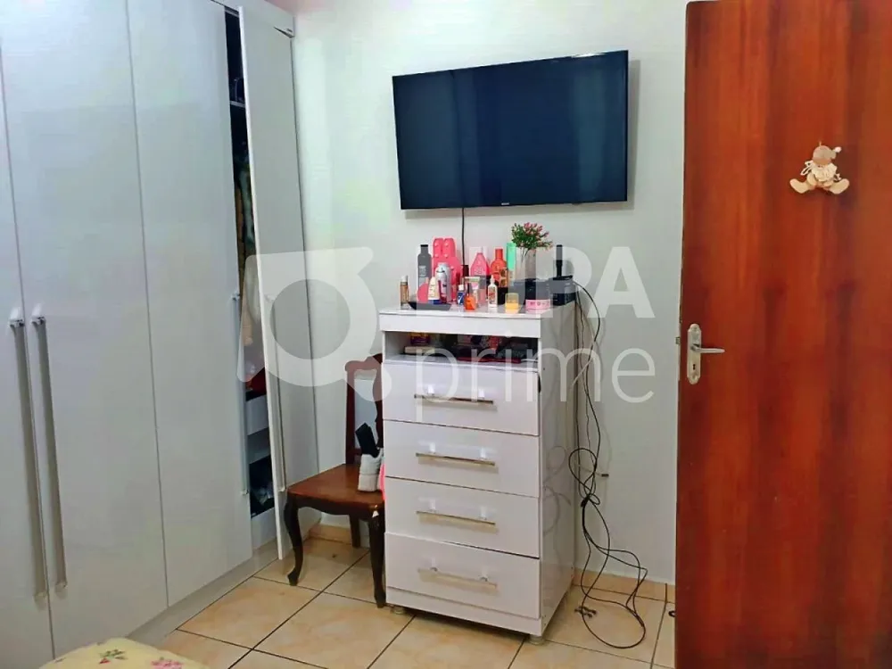Casa, 5 quartos, 143 m² - Foto 2