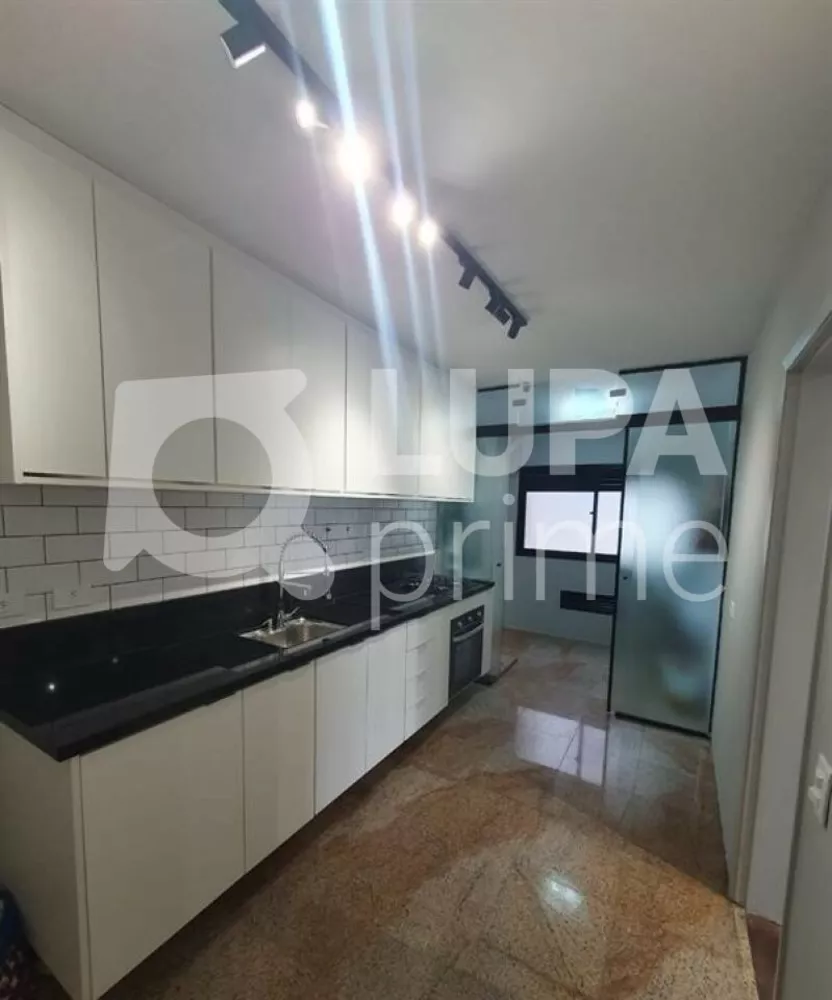 Apartamento à venda com 3 quartos, 114m² - Foto 2