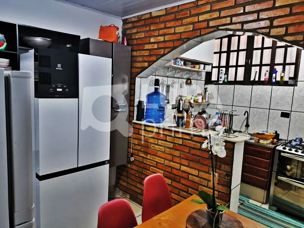 Casa, 4 quartos, 235 m² - Foto 1