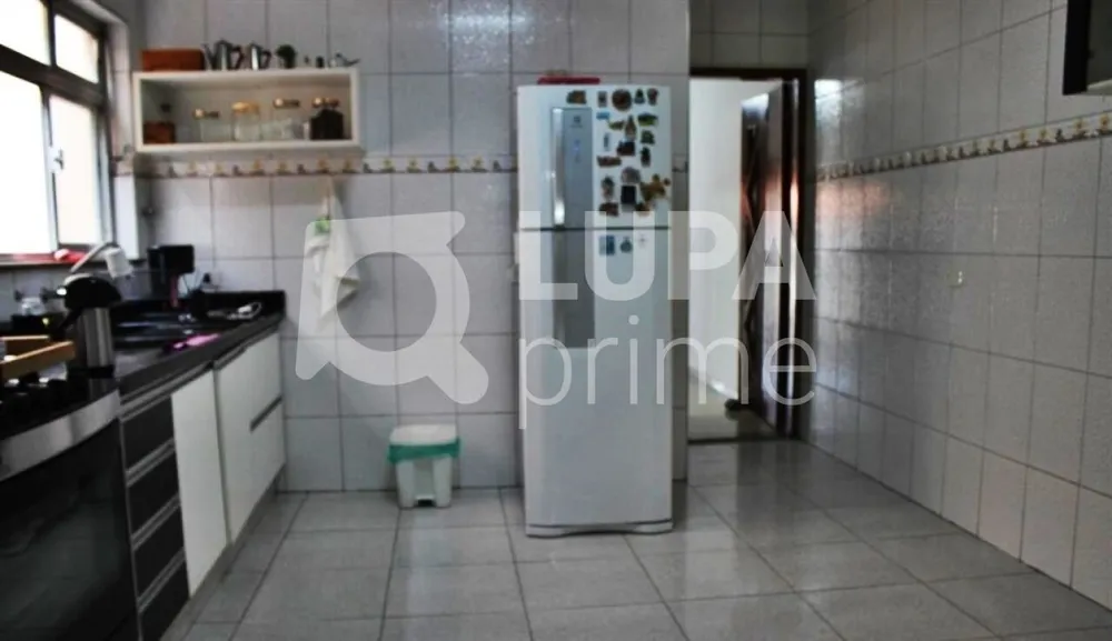 Casa, 3 quartos, 305 m² - Foto 1