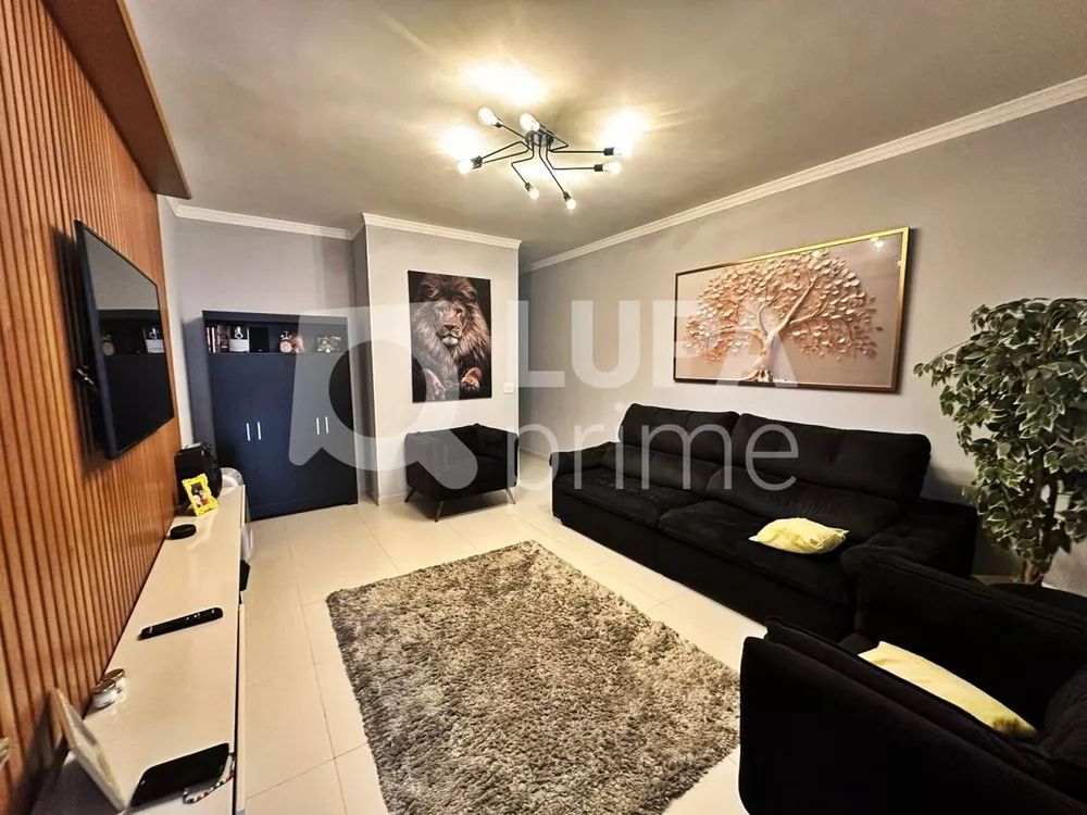 Casa à venda com 3 quartos, 95m² - Foto 1