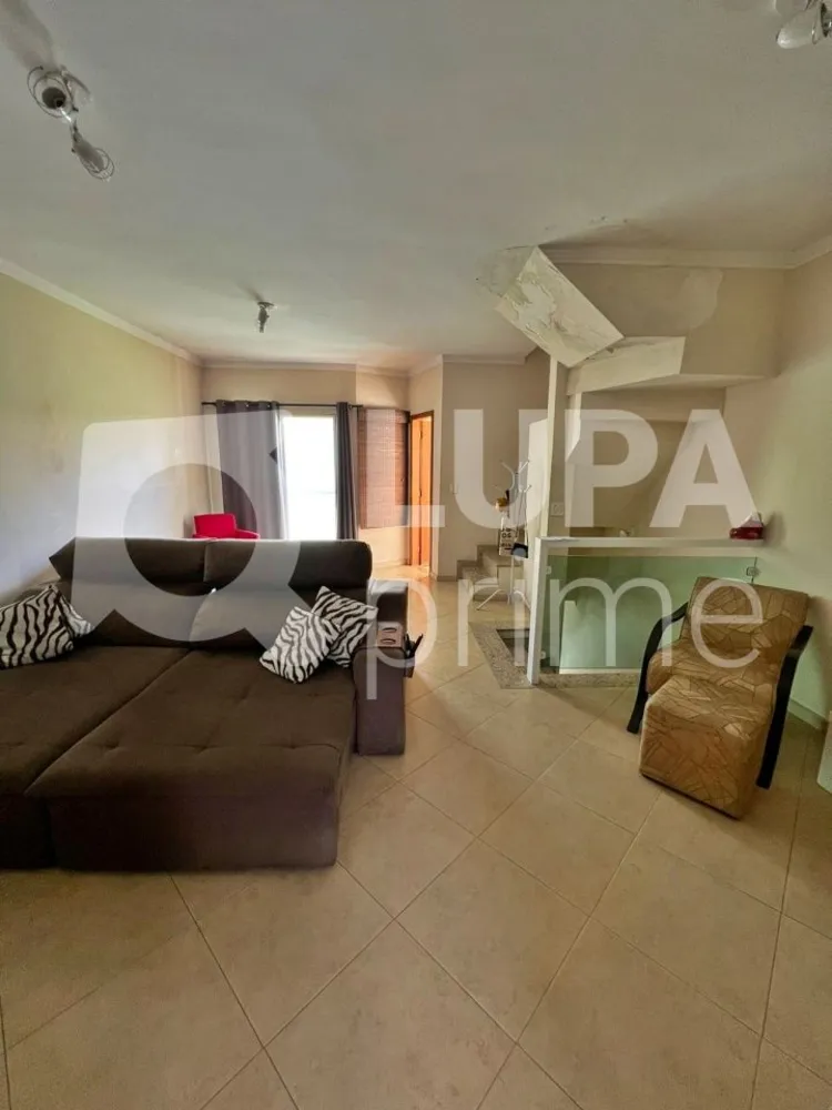 Casa, 3 quartos, 217 m² - Foto 2