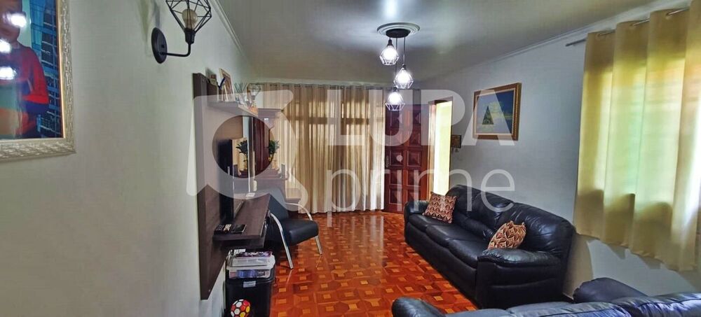 Casa, 3 quartos, 205 m² - Foto 1