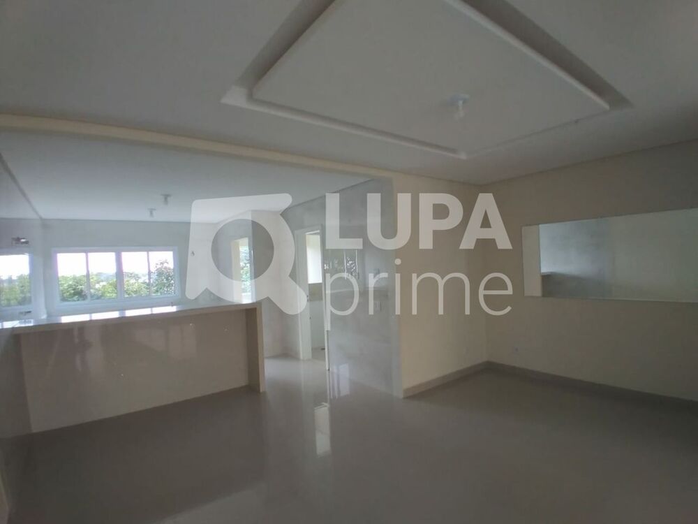 Casa à venda com 4 quartos, 244m² - Foto 4
