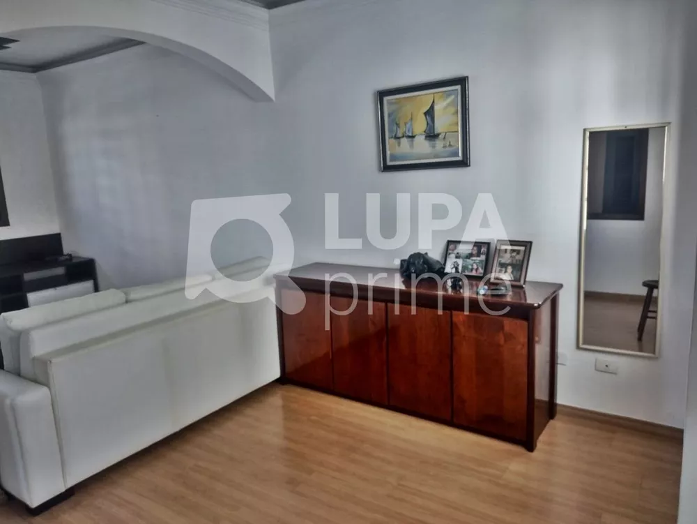 Casa à venda com 4 quartos, 135m² - Foto 2