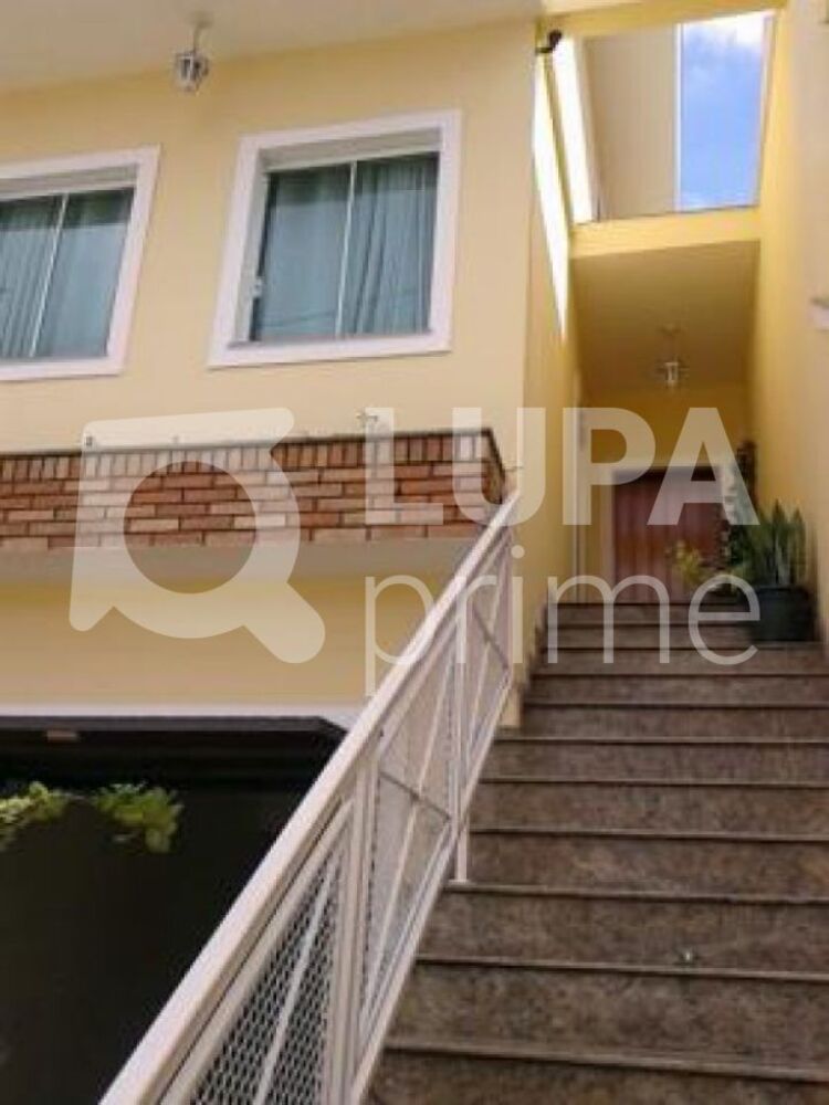 Casa, 4 quartos, 270 m² - Foto 2