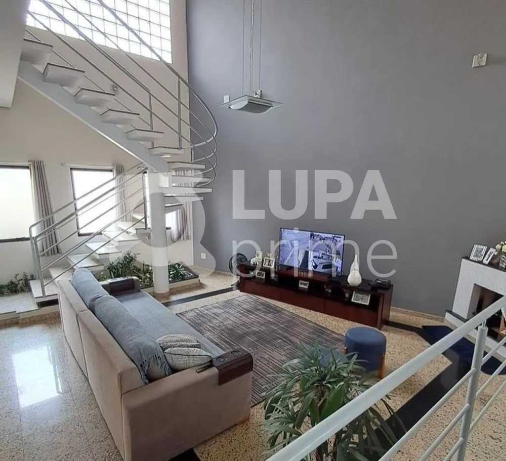 Casa, 3 quartos, 380 m² - Foto 1