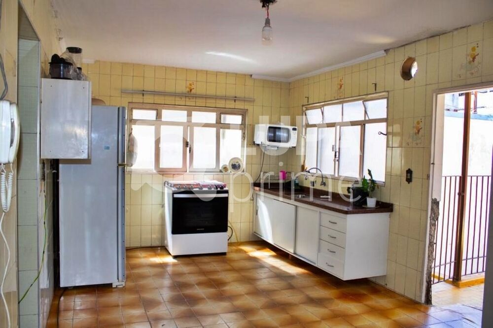 Casa à venda com 5 quartos, 187m² - Foto 3