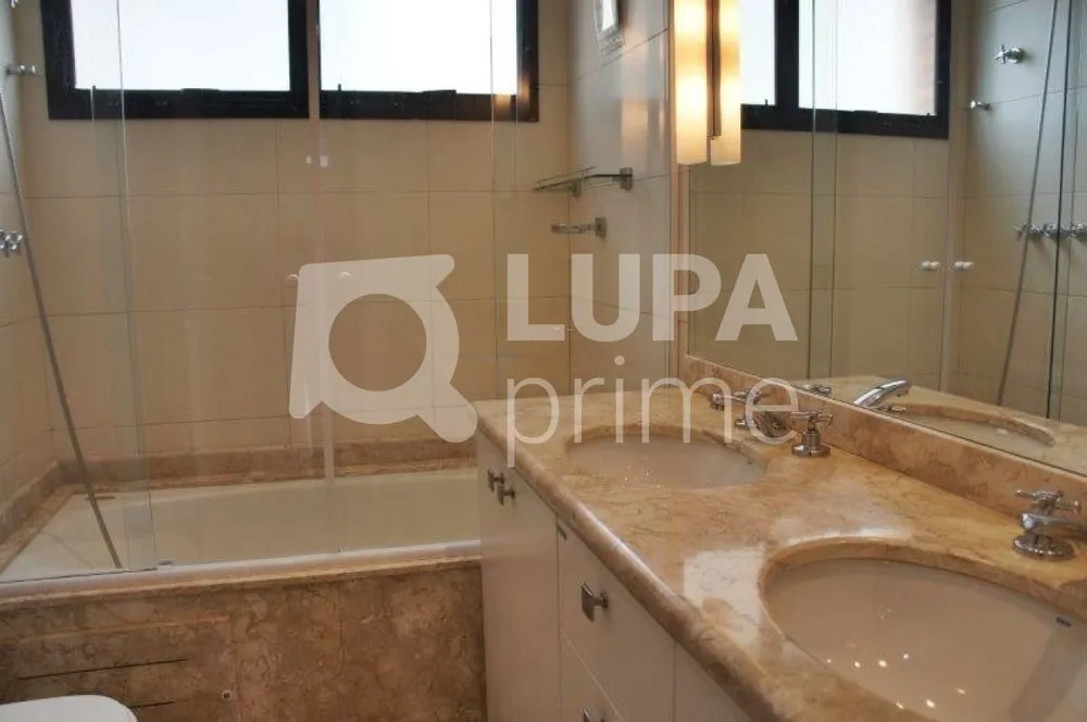 Apartamento, 3 quartos, 184 m² - Foto 2