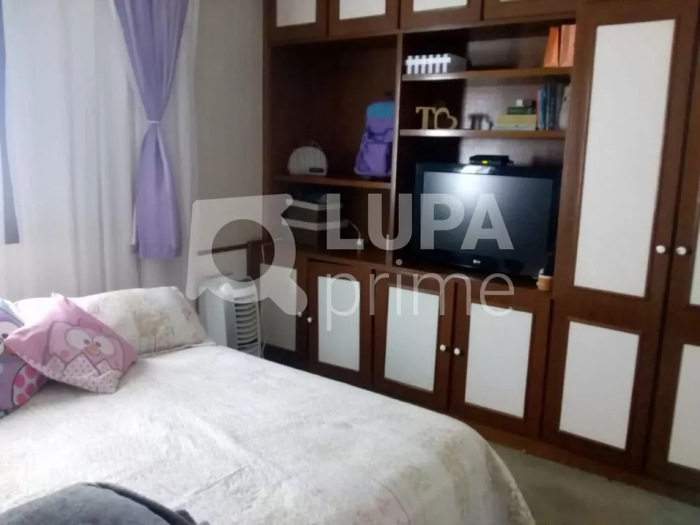 Apartamento à venda com 4 quartos, 180m² - Foto 4