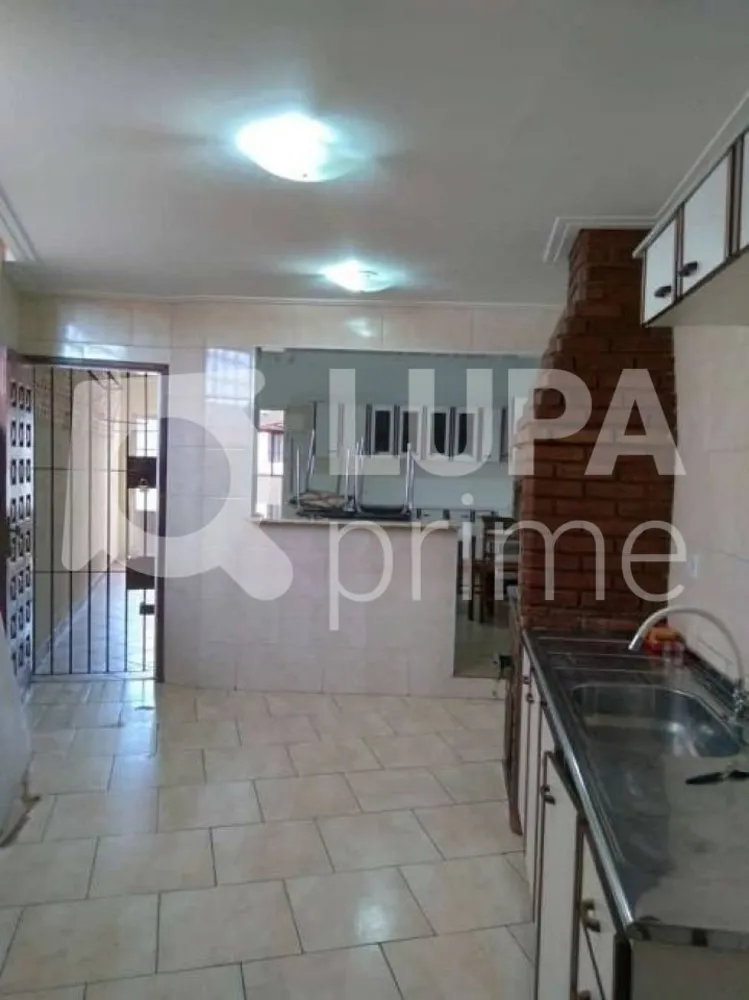 Casa, 3 quartos, 200 m² - Foto 11