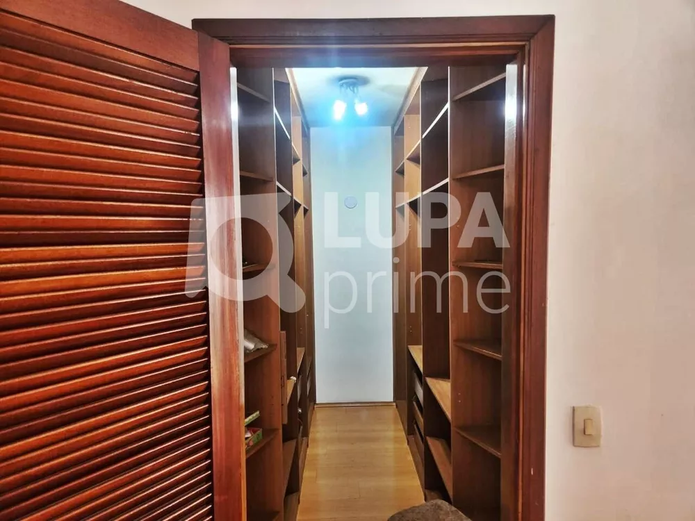 Casa à venda com 3 quartos, 311m² - Foto 10