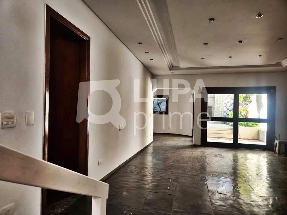 Casa à venda com 3 quartos, 311m² - Foto 12