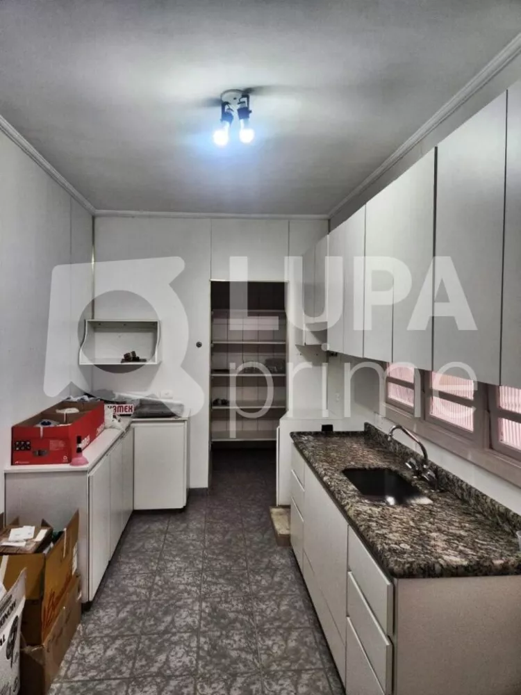 Casa à venda com 3 quartos, 311m² - Foto 16