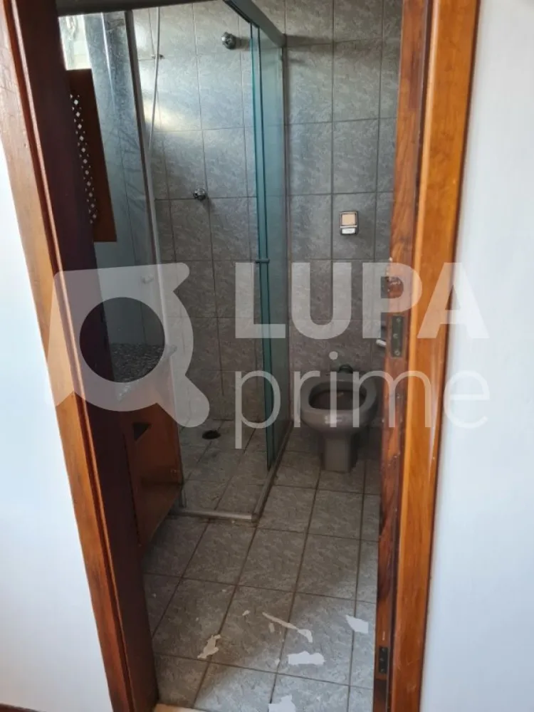 Casa, 5 quartos, 226 m² - Foto 1