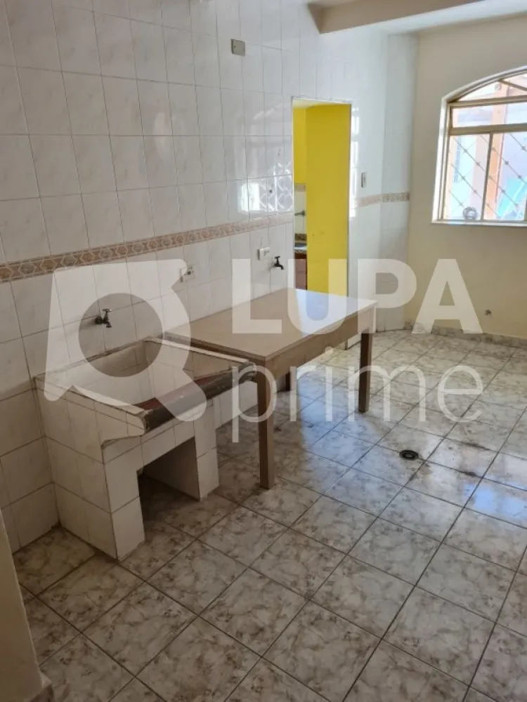Casa, 5 quartos, 226 m² - Foto 2