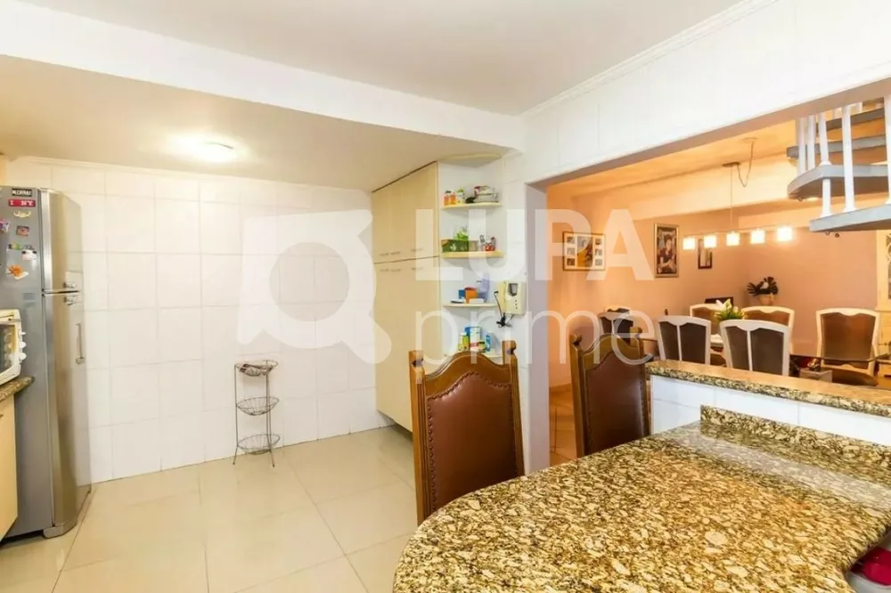 Casa, 4 quartos, 266 m² - Foto 1