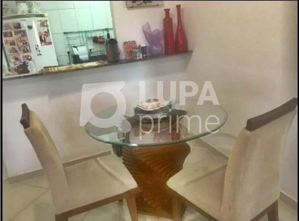 Apartamento à venda com 2 quartos, 61m² - Foto 2