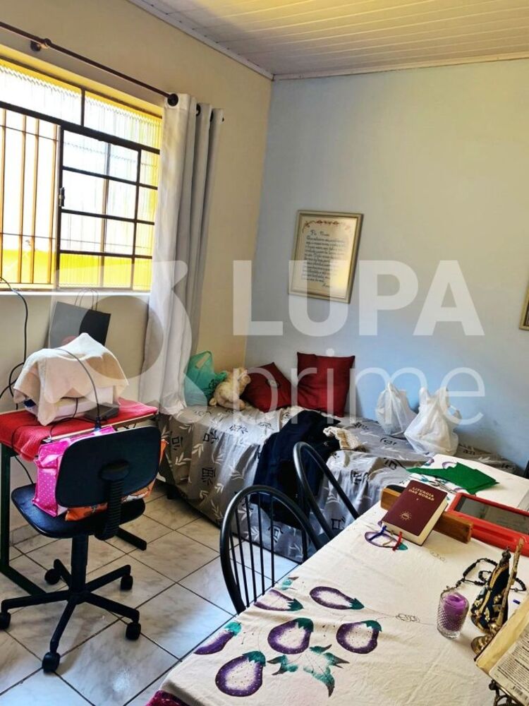 Casa, 4 quartos, 173 m² - Foto 1