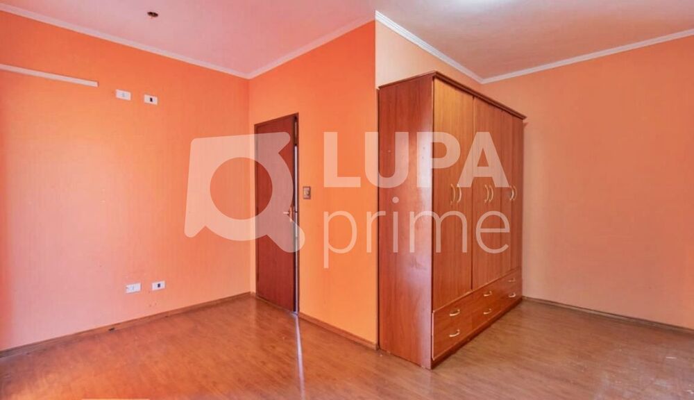 Casa à venda com 4 quartos, 219m² - Foto 3