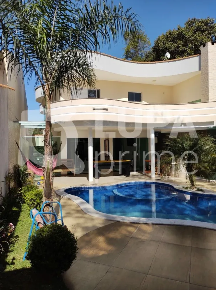 Casa, 3 quartos, 300 m² - Foto 2