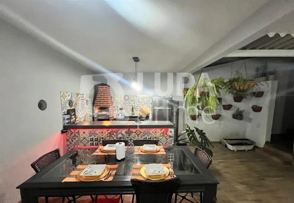 Casa, 2 quartos, 149 m² - Foto 1
