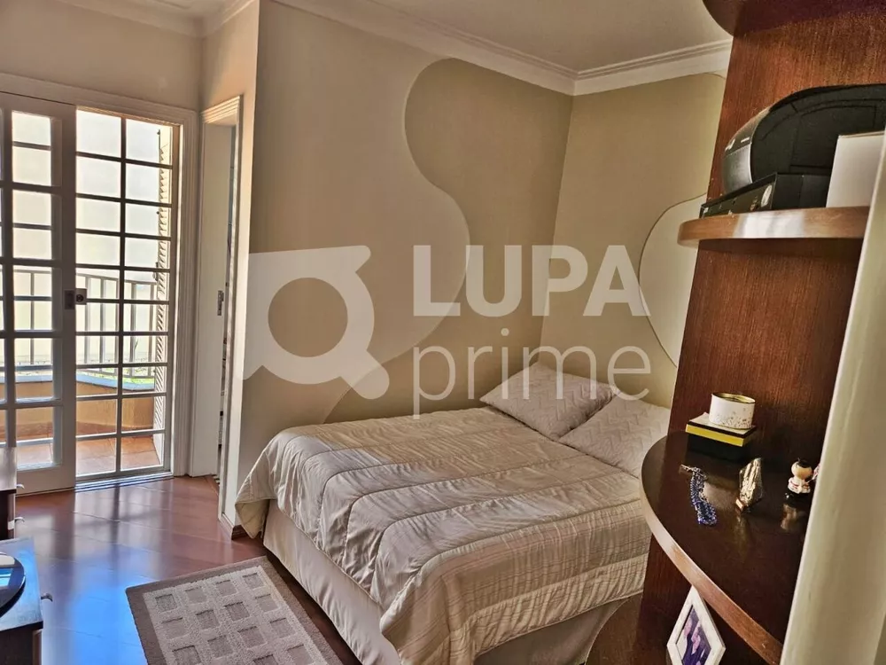 Casa à venda com 3 quartos, 323m² - Foto 13