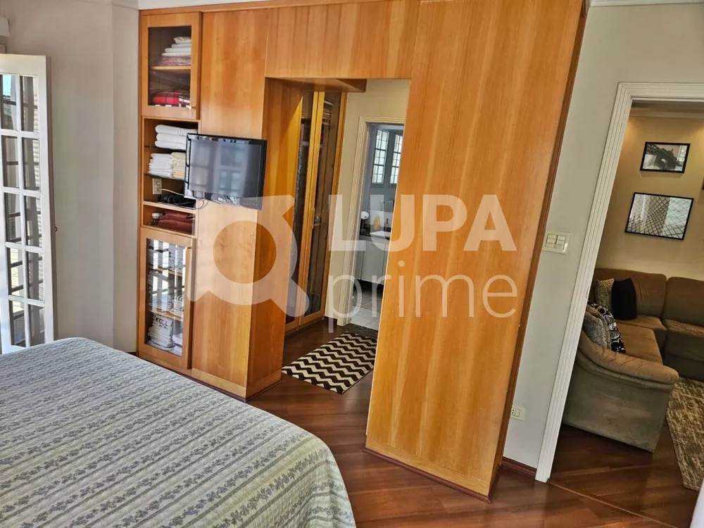 Casa à venda com 3 quartos, 323m² - Foto 10