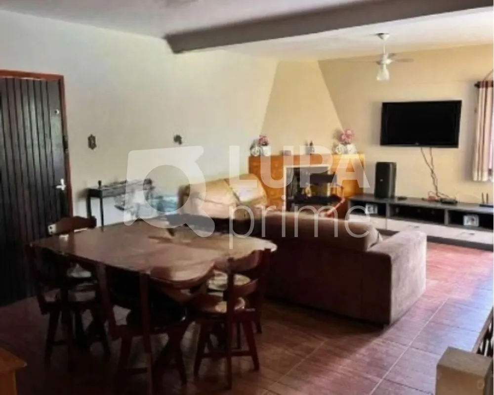 Chácara, 6 quartos, 5000 m² - Foto 1