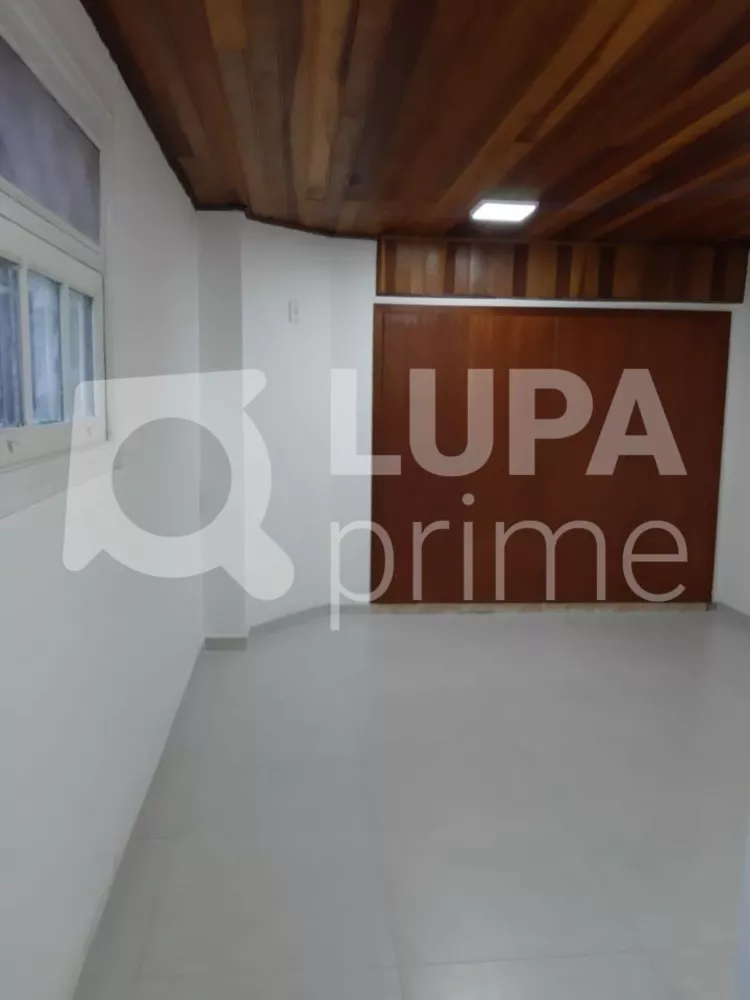 Casa à venda com 6 quartos, 230m² - Foto 5