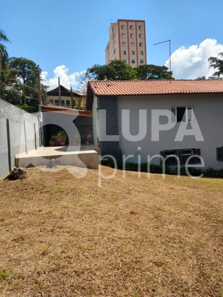 Casa à venda com 6 quartos, 230m² - Foto 1