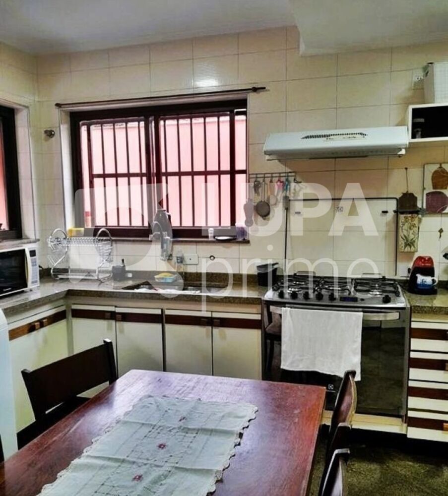 Casa, 3 quartos, 192 m² - Foto 2