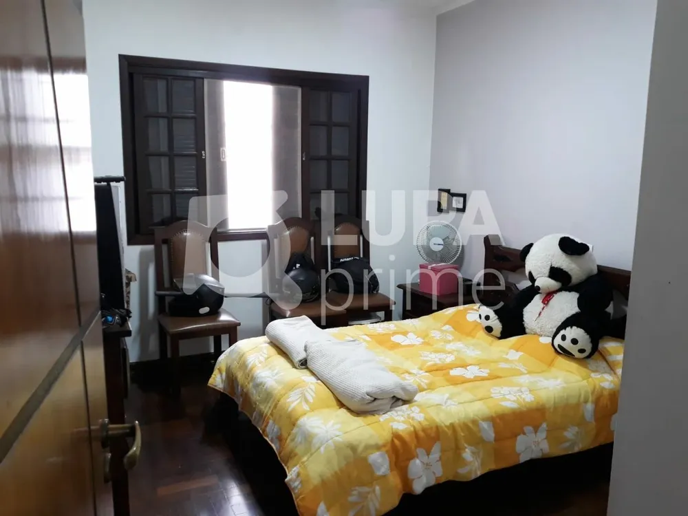 Casa, 3 quartos, 210 m² - Foto 1