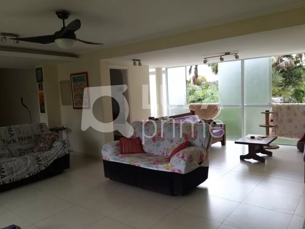 Casa à venda com 3 quartos, 434m² - Foto 4