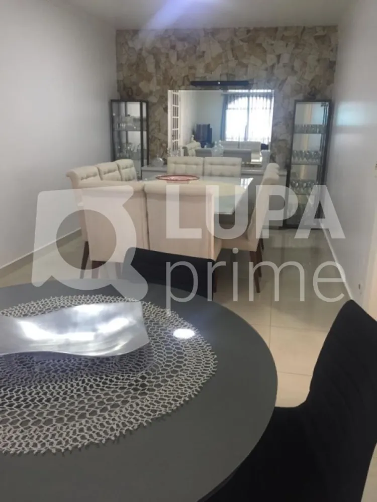Casa, 4 quartos, 252 m² - Foto 9