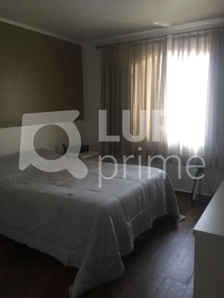 Casa, 4 quartos, 252 m² - Foto 1