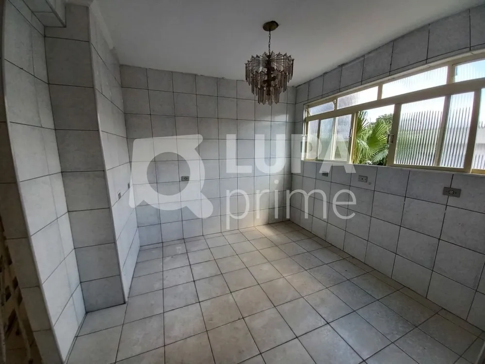 Casa, 6 quartos, 160 m² - Foto 1