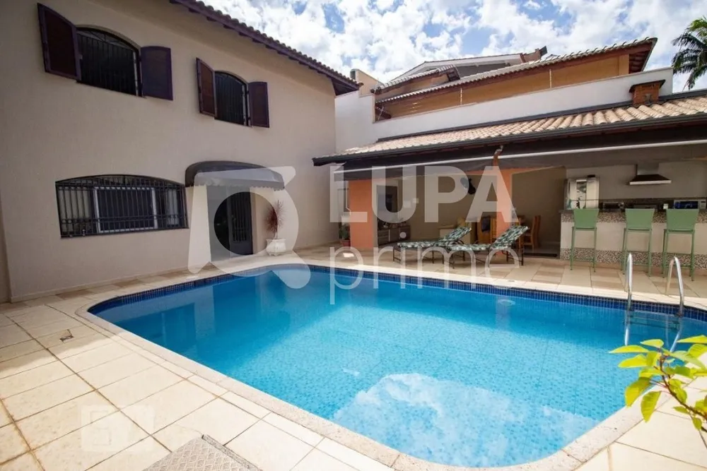 Casa, 3 quartos, 300 m² - Foto 1