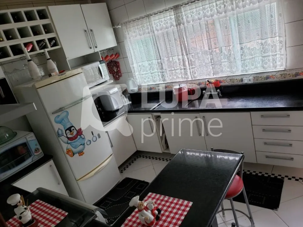 Casa, 3 quartos, 240 m² - Foto 13