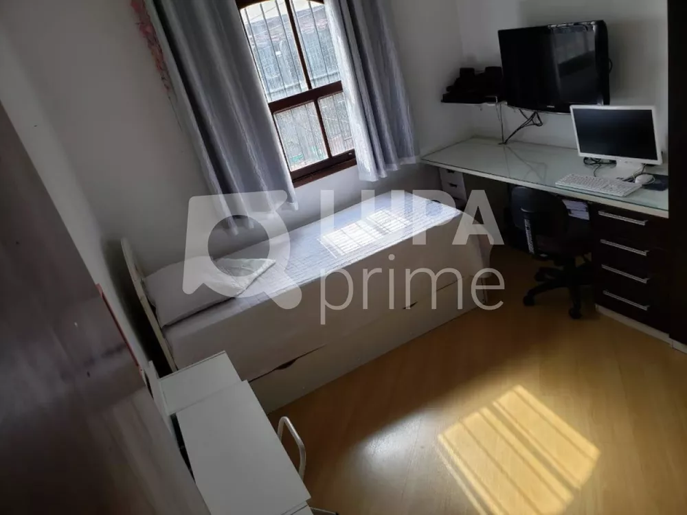 Casa à venda com 3 quartos, 240m² - Foto 1