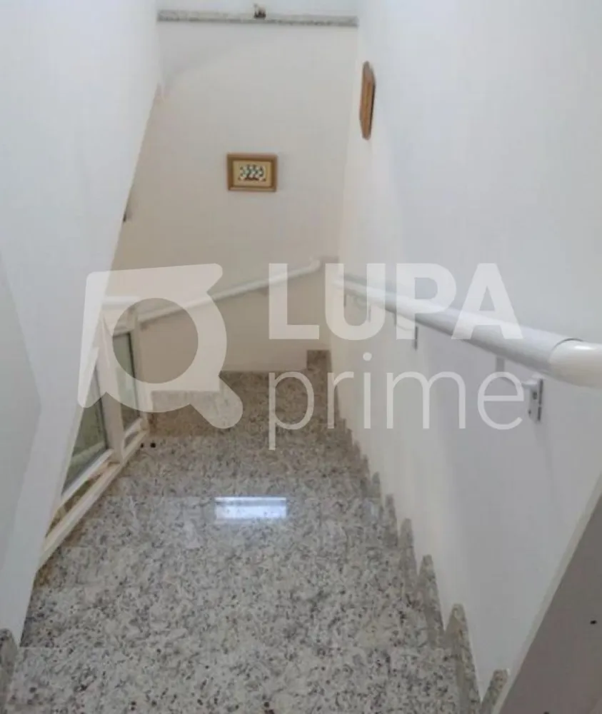 Casa, 3 quartos, 195 m² - Foto 1