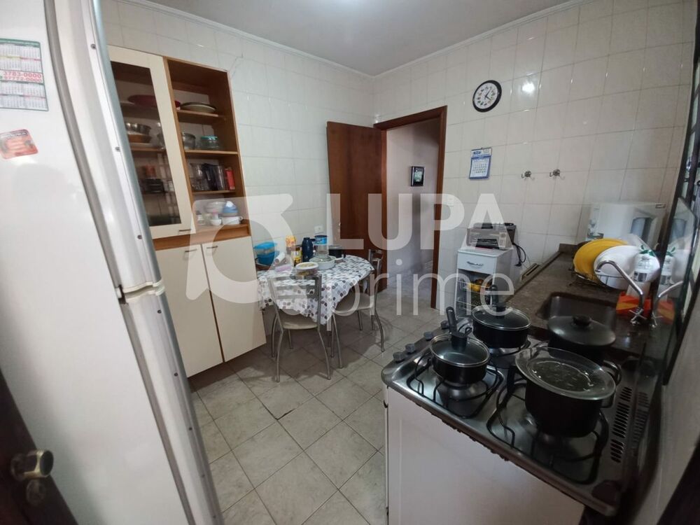 Casa à venda com 2 quartos, 150m² - Foto 8
