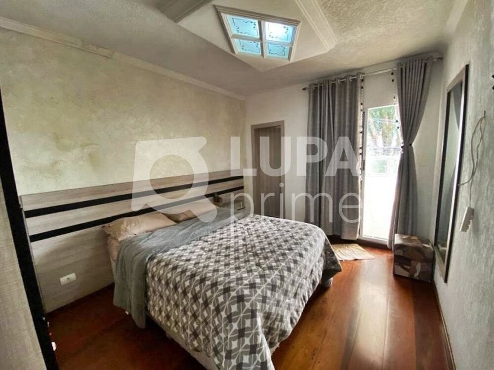 Casa, 4 quartos, 266 m² - Foto 4