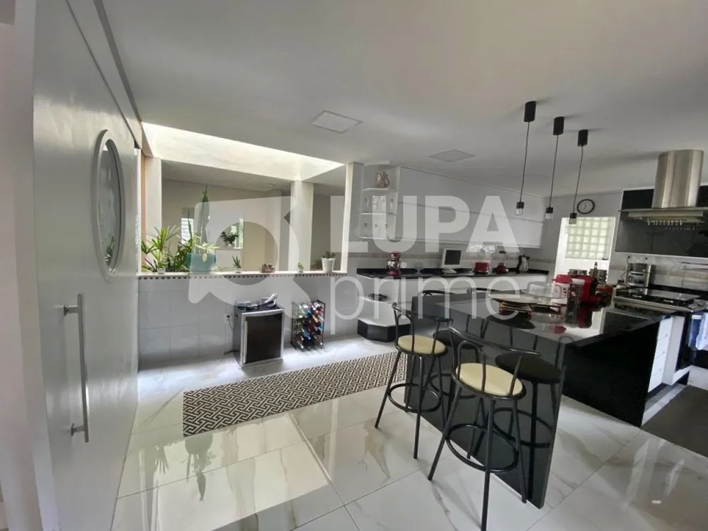 Casa, 4 quartos, 550 m² - Foto 2